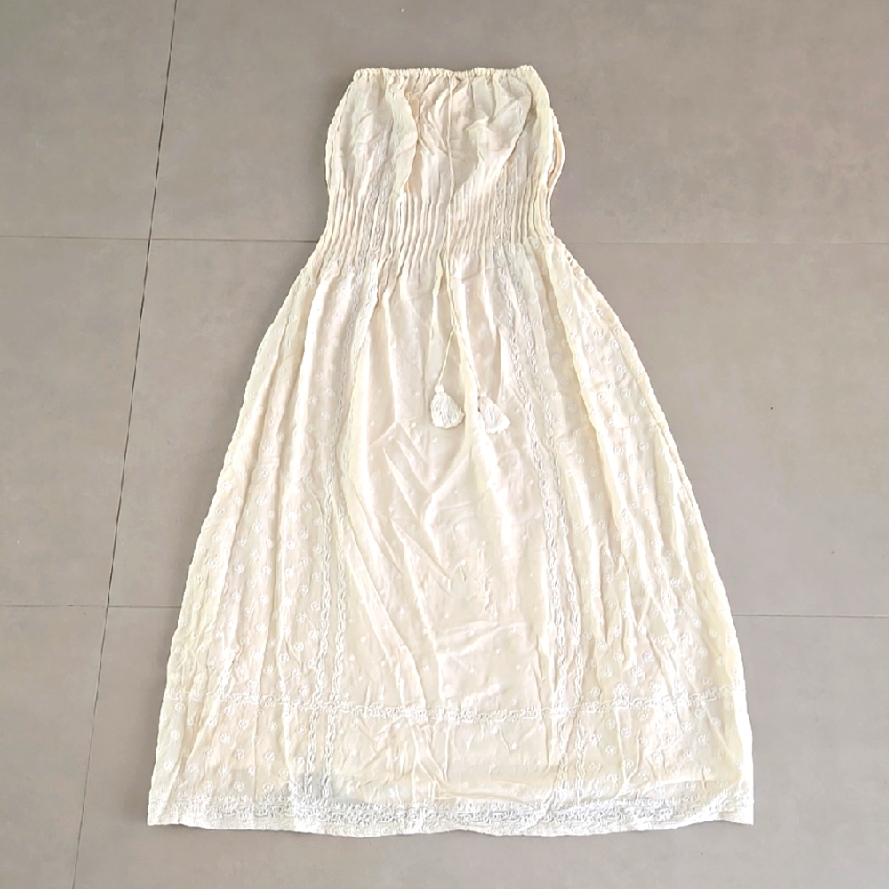 Talitha Elegant Cream Strapless Dress With Floral Embroidery